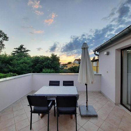 Apartman Sofia Porec Exterior photo