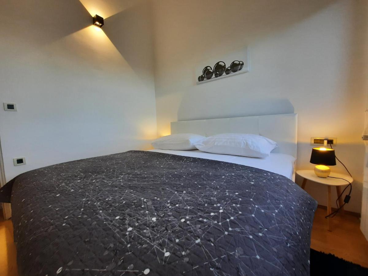 Apartman Sofia Porec Exterior photo